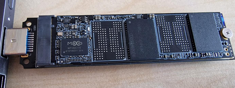 USB M.2 adapter connected to second PC